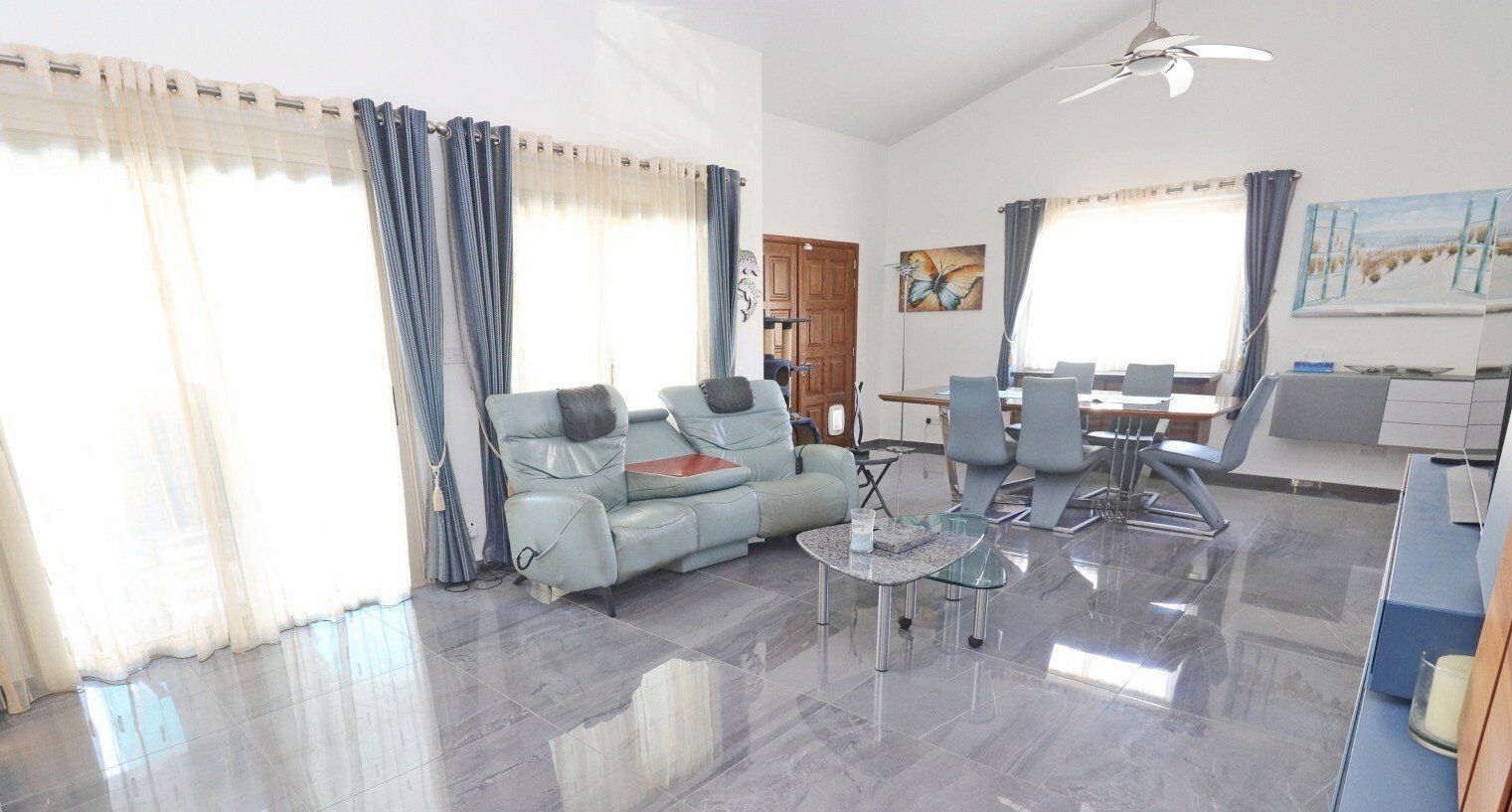  „Traum-Bungalow in Tala – modern, hell & einladend“ 