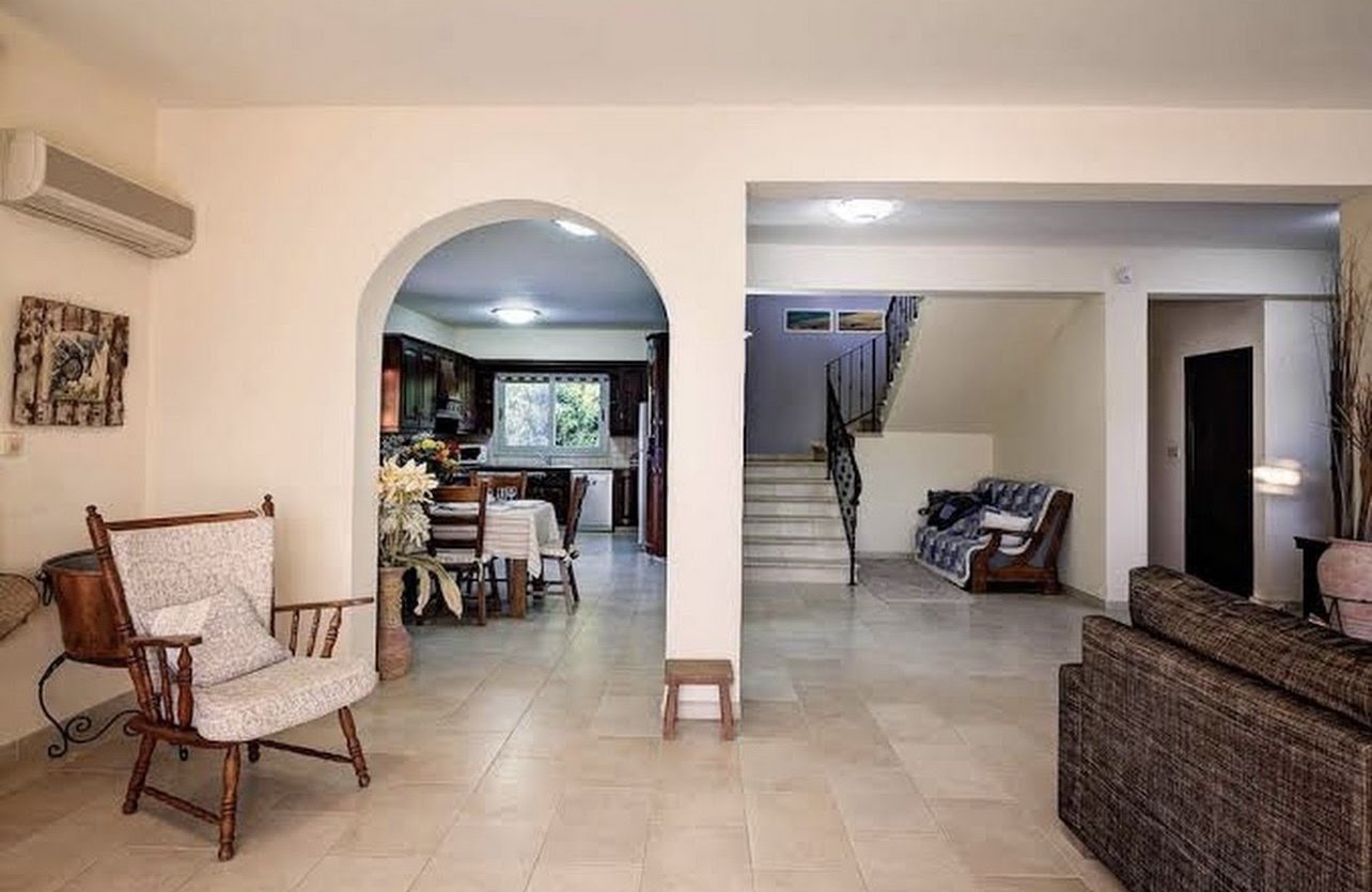 “Where Life Feels Like a Holiday – Elegant Sea-View Villa in Argaka”