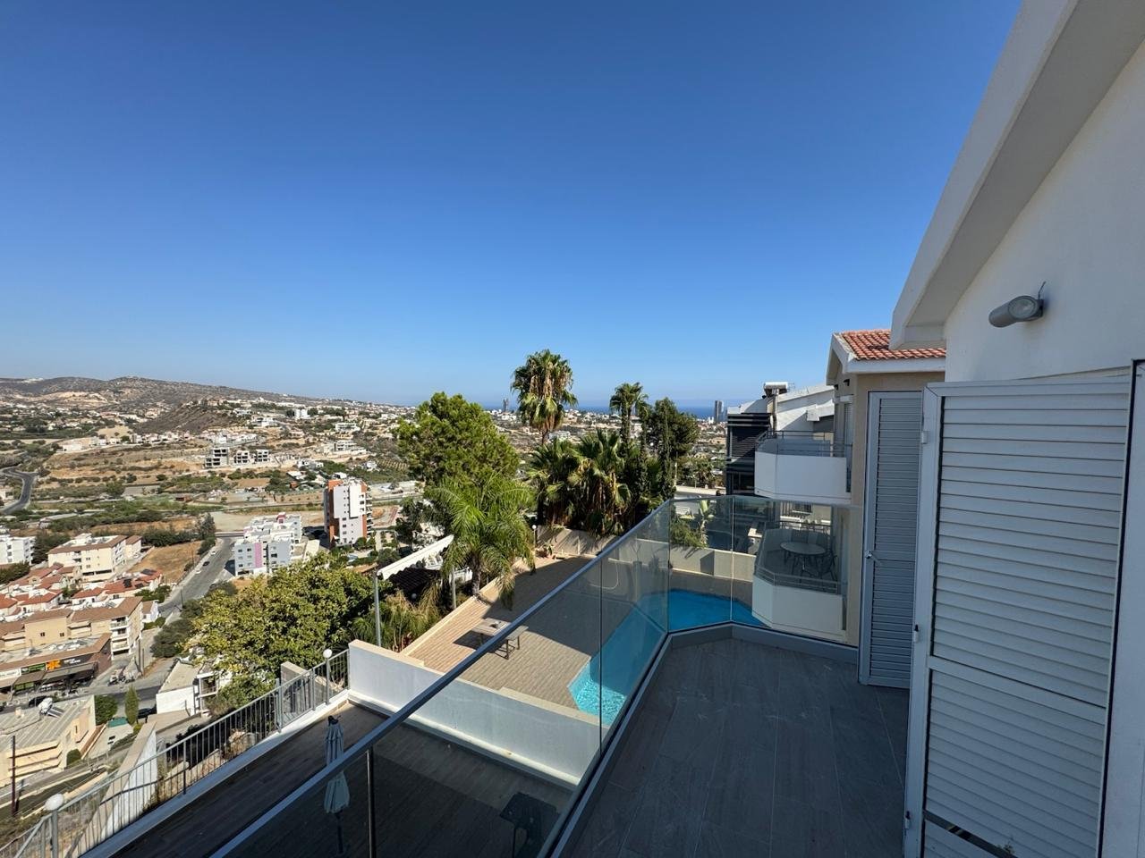 Traumhaus in Limassol – Wohnen & Arbeiten unter einem Dach!