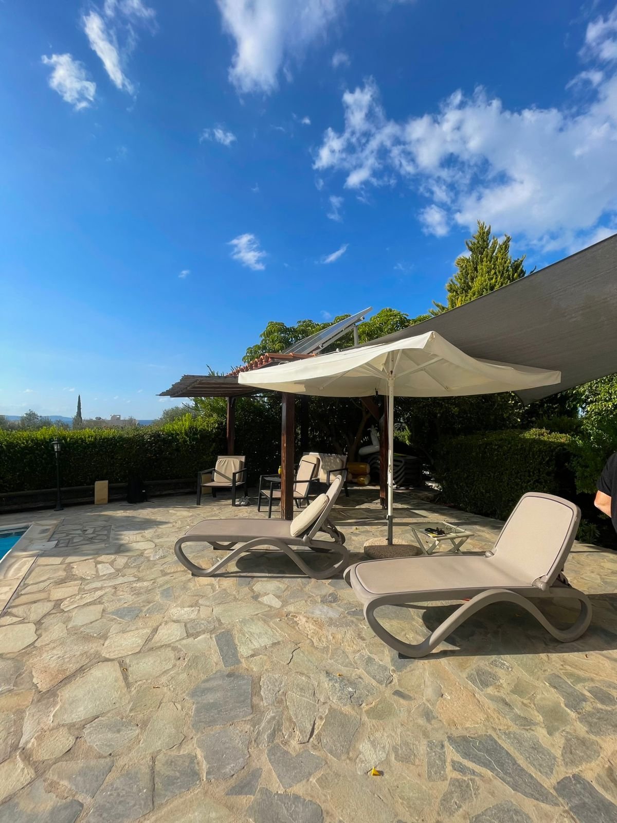 Exclusive 3-Bedroom Residence with PV System and Total Tranquility & Sea View