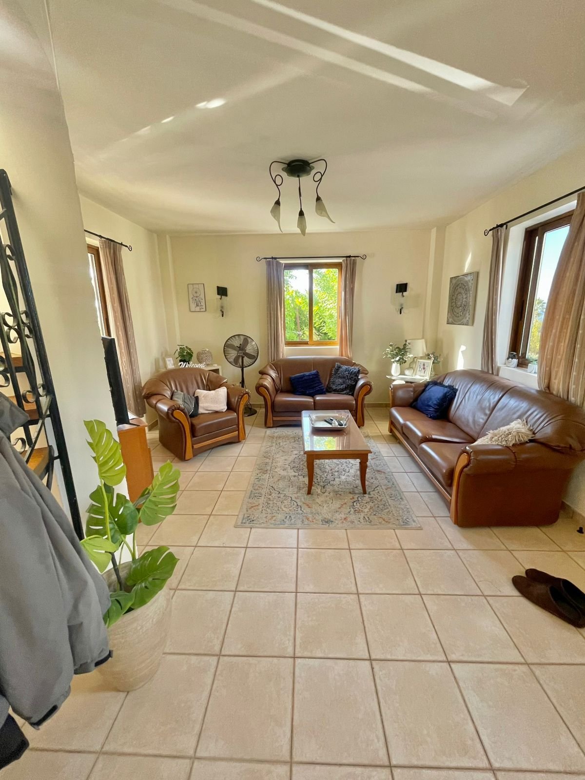 Exclusive 3-Bedroom Residence with PV System and Total Tranquility & Sea View