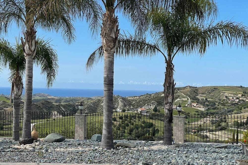 Außergewöhnliche Luxus Villa mit Meer- und Fernblick
