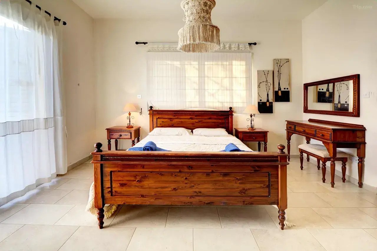 Where Life Feels Like a Holiday – Elegant Sea-View Villa in Argaka