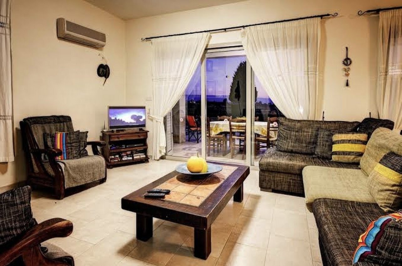 Where Life Feels Like a Holiday – Elegant Sea-View Villa in Argaka