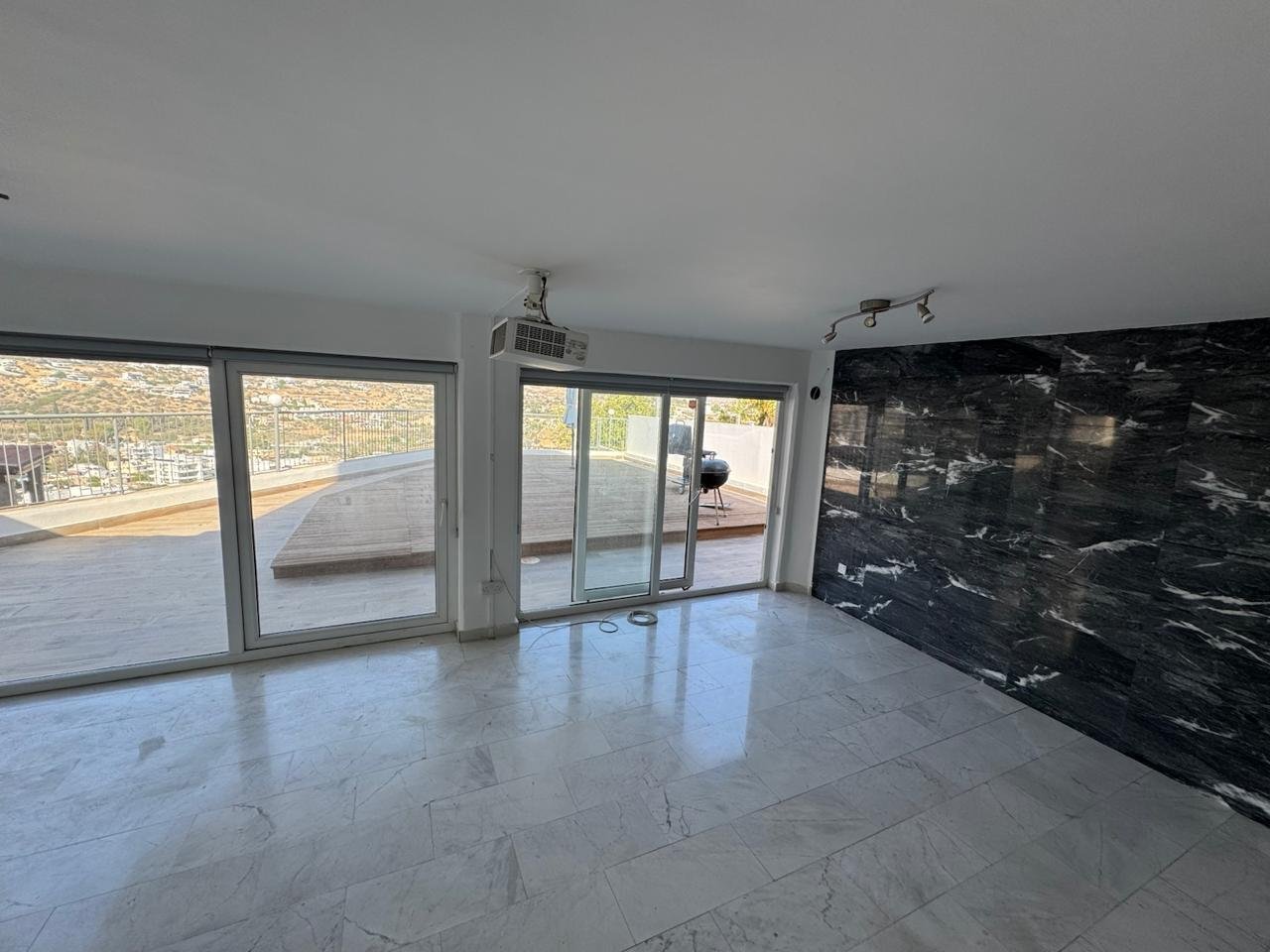 Dream Home in Limassol – Live & Work in Style! 4 Bedroom