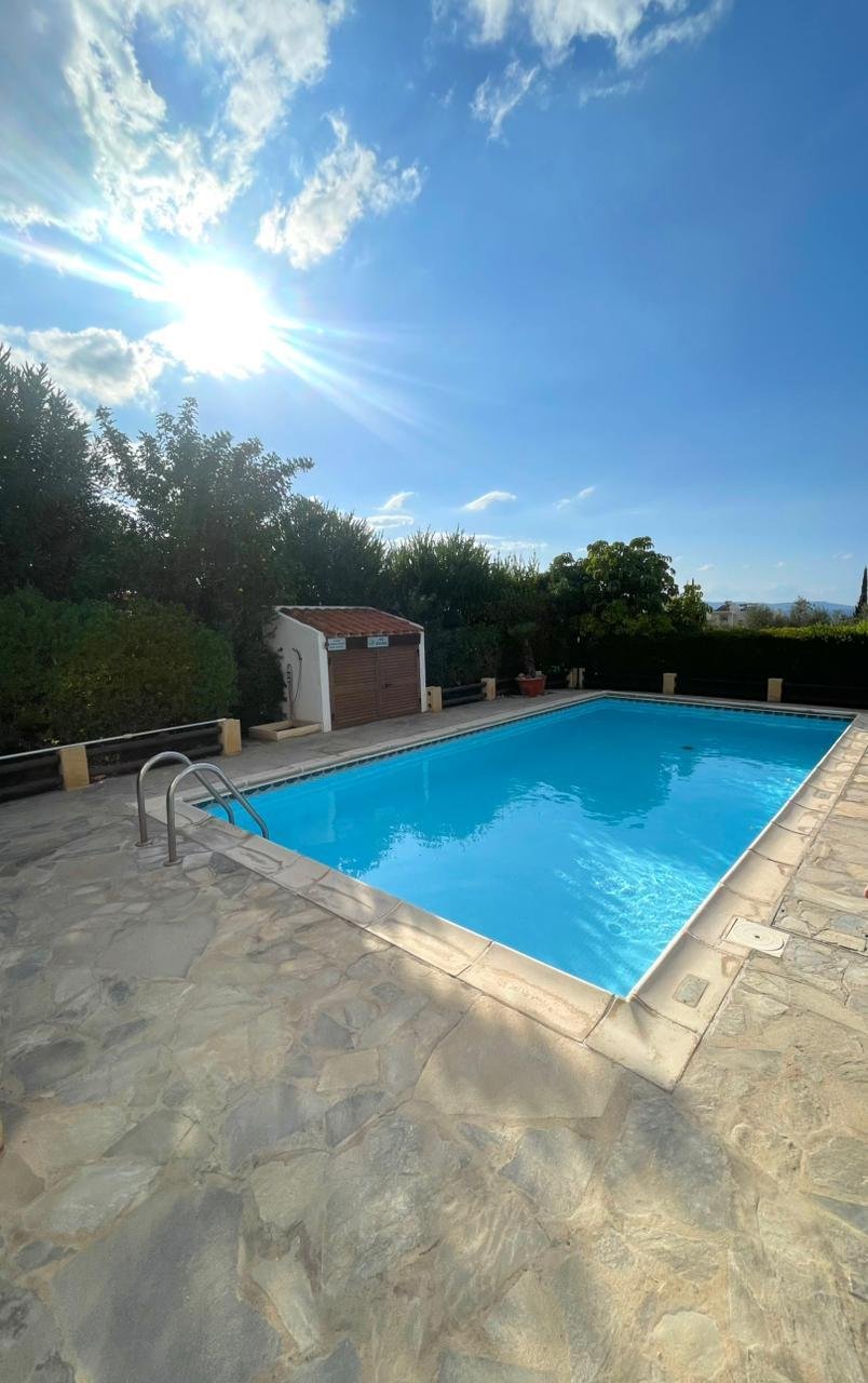 “Panoramic Views & Privacy: Stylish 3-Bedroom Villa Surrounded by Nature with Modern PV System”