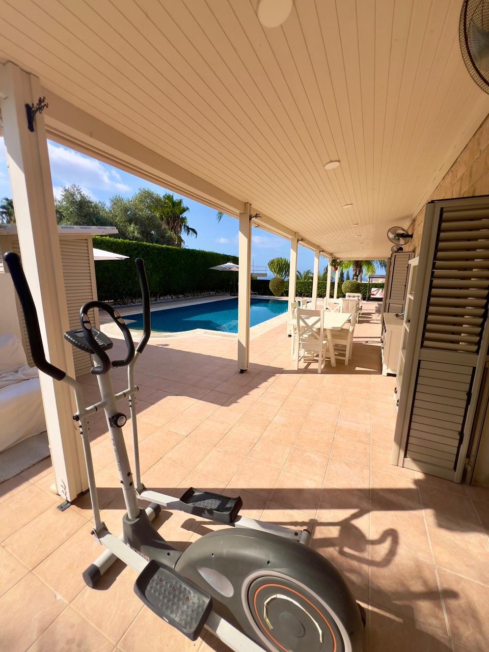 Traumhafte Luxus-Residenz – seltene Chance in bester Lage von Peyia