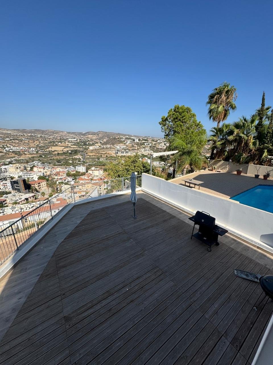 Traumhaus in Limassol – Wohnen & Arbeiten unter einem Dach!