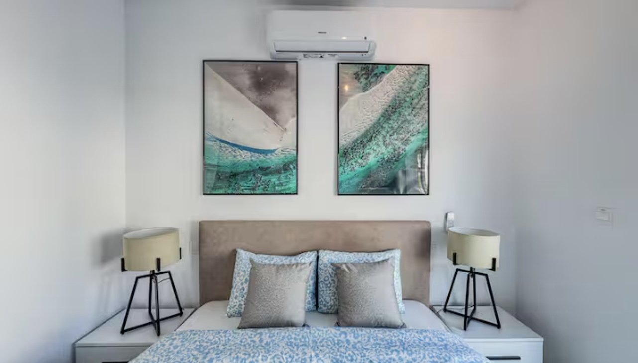 Top moderne 3 bedroom-Villa mit Dachterrasse in Peyia