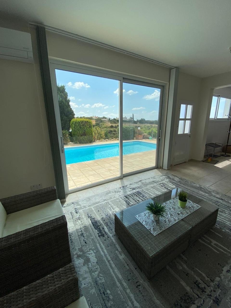 Exklusive Traumvilla mit Einliegerwohnung und Sea view Peyia