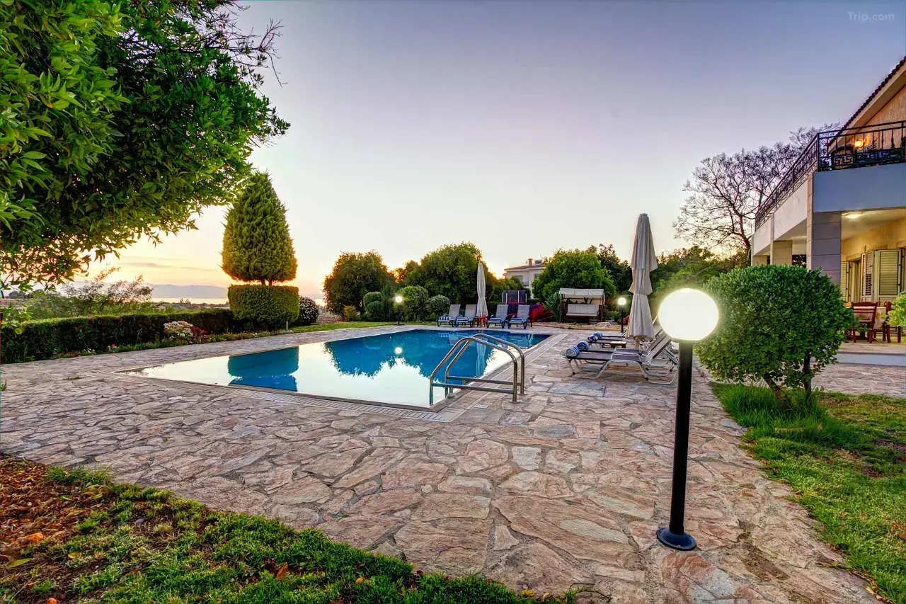 “Where Life Feels Like a Holiday – Elegant Sea-View Villa in Argaka”