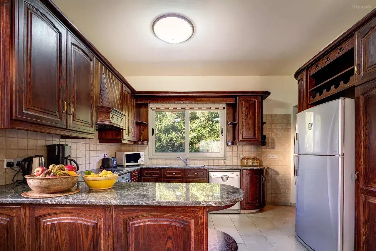 “Where Life Feels Like a Holiday – Elegant Sea-View Villa in Argaka”