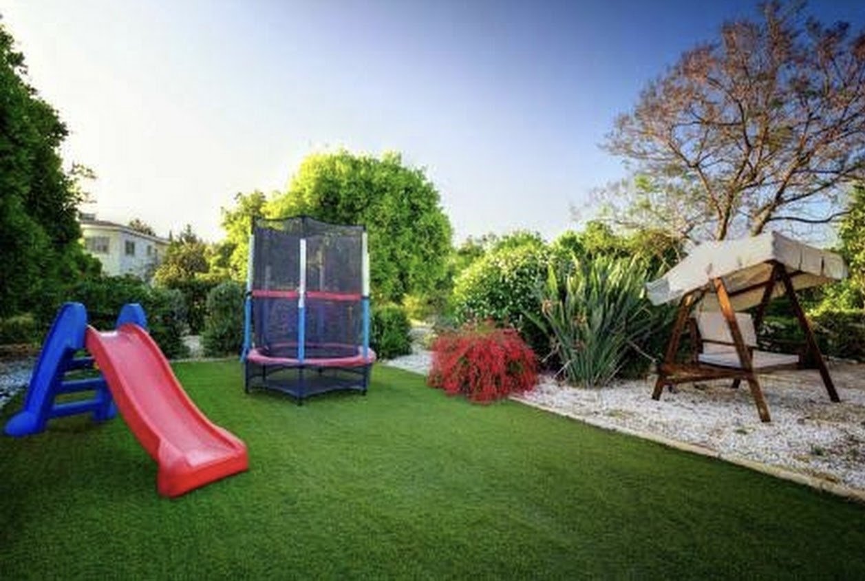 „Ein Ort zum Ankommen – Familienfreundliche Villa mit großem Garten & Pool“