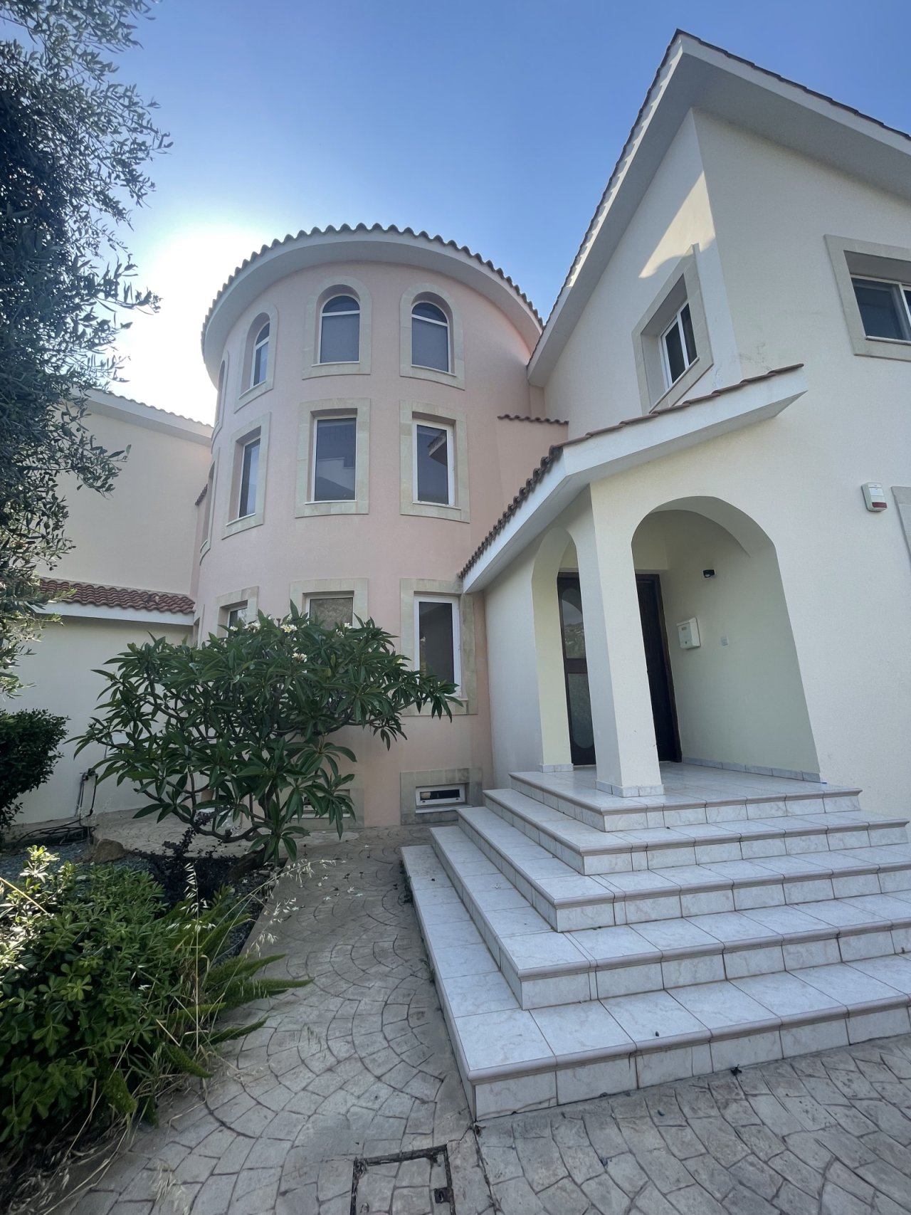 Anwesen Frontansicht Anwesen Frontansicht