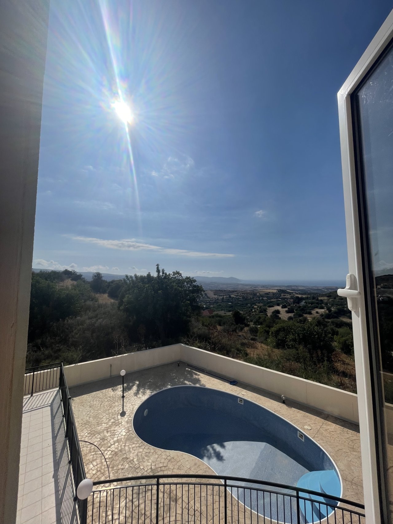 Aussicht mit Panorama-Blick Aussicht mit Panorama-Blick