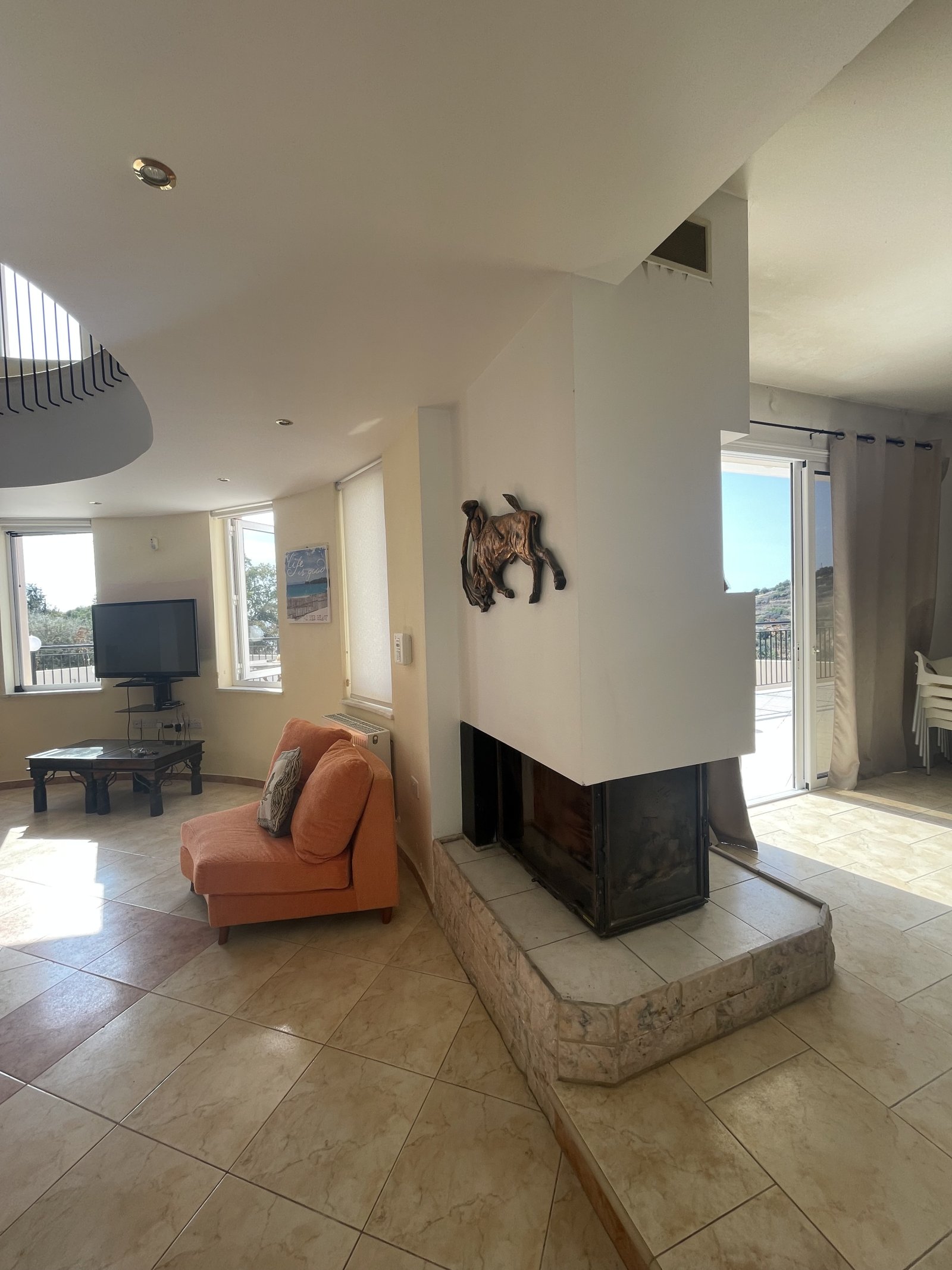 Traumhaftes Anwesen mit Panorama-Blick Peristerona