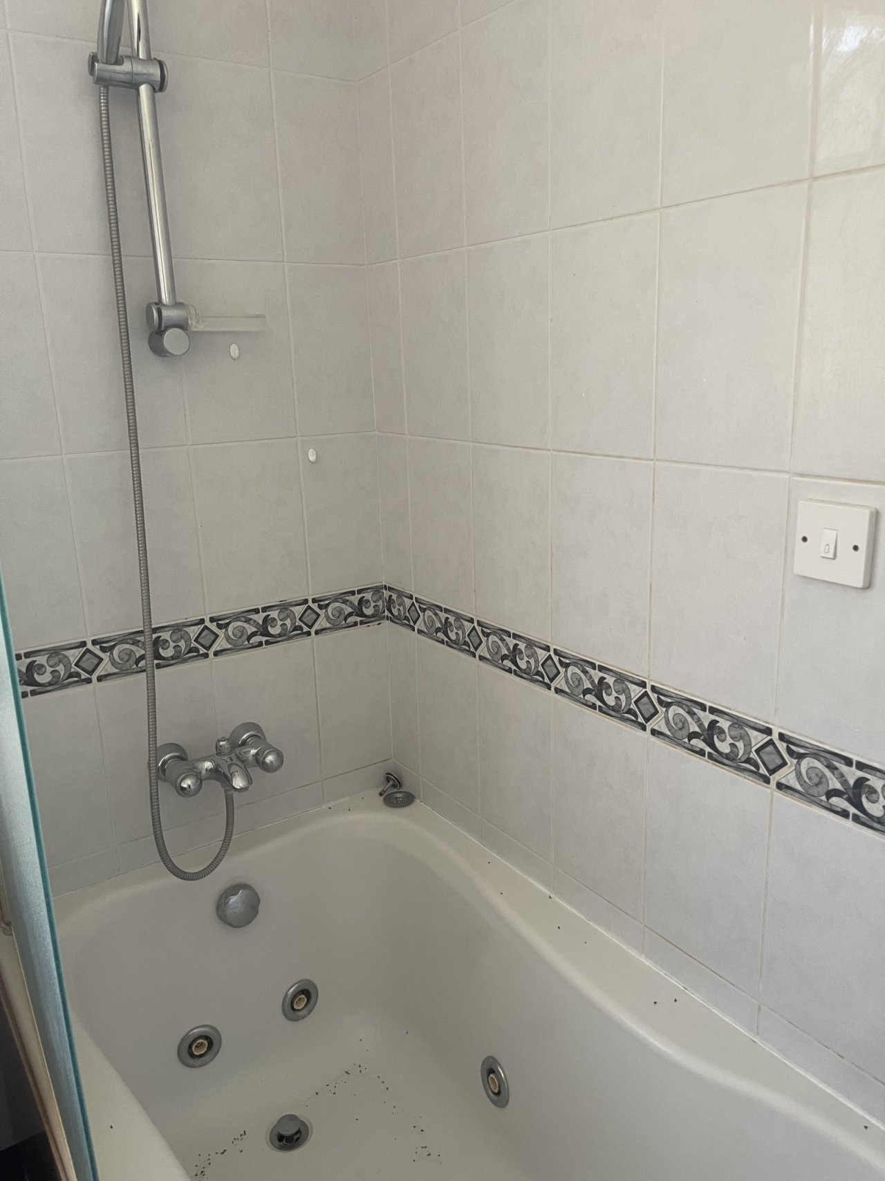 Wannenbad mit Whirlfunktion Wannenbad mit Whirlfunktion