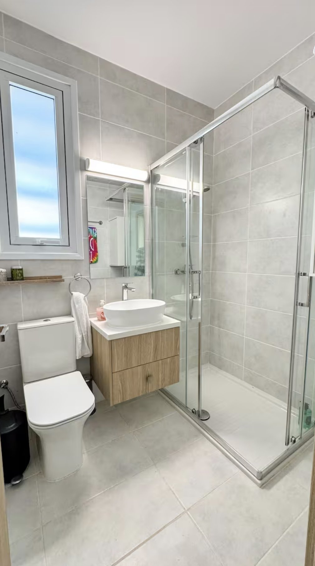 Top moderne 3 bedroom-Villa mit Dachterrasse in Peyia