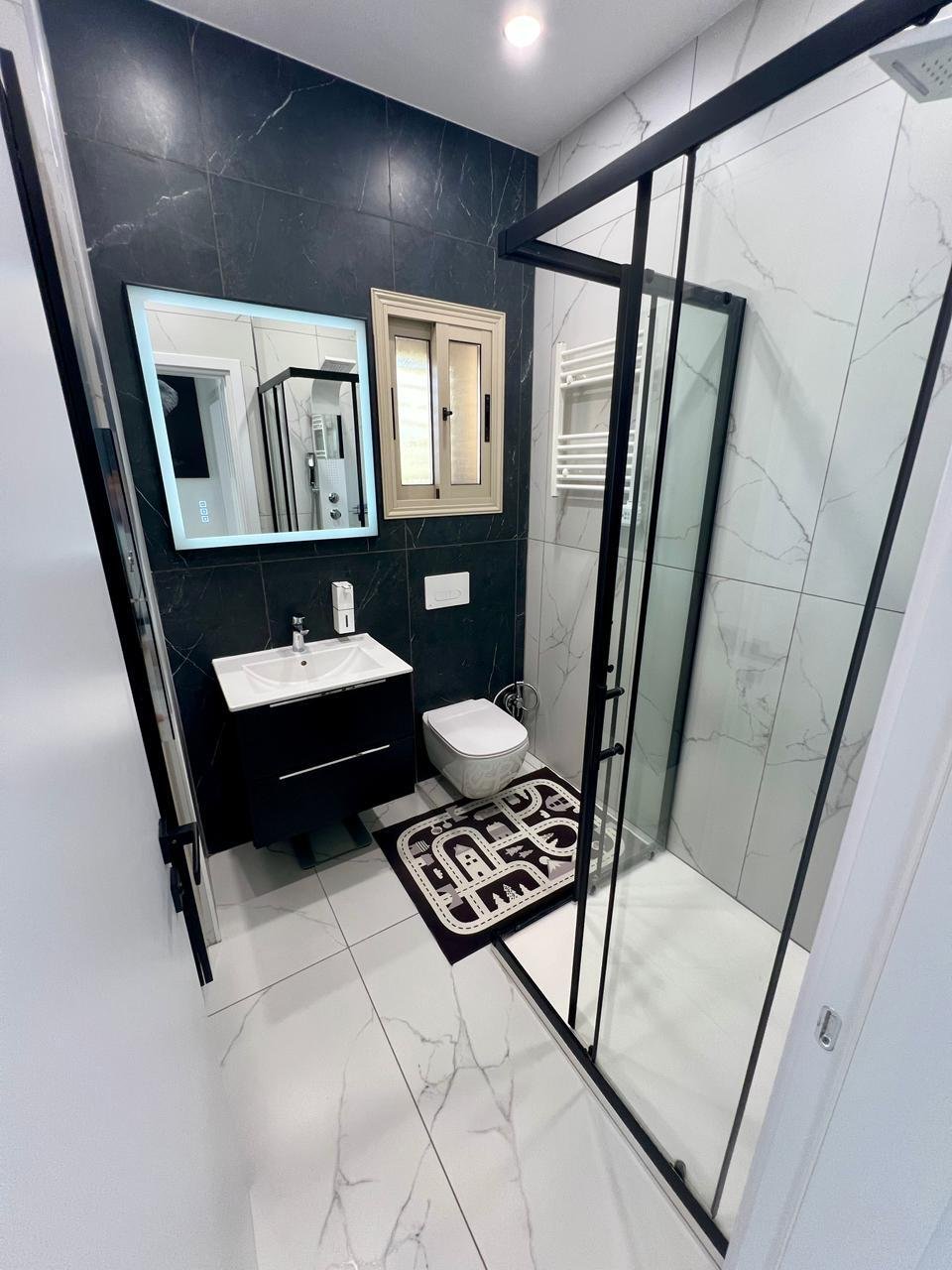 Traumhafte Luxus-Residenz – seltene Chance in bester Lage von Peyia