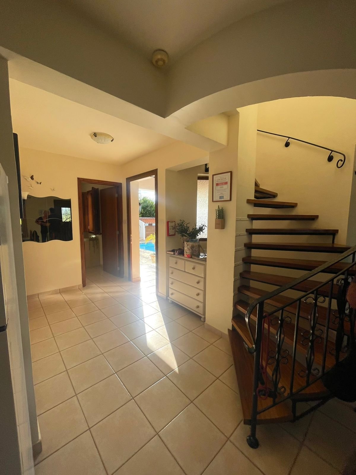 Exclusive 3-Bedroom Residence with PV System and Total Tranquility & Sea View