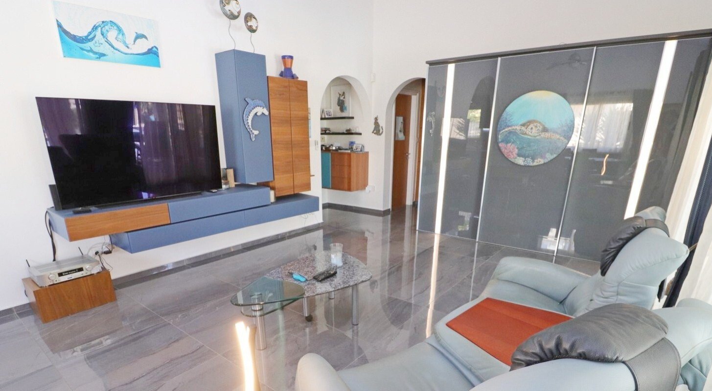 Elegant Bungalow with Breathtaking Views in Tranquil Tala