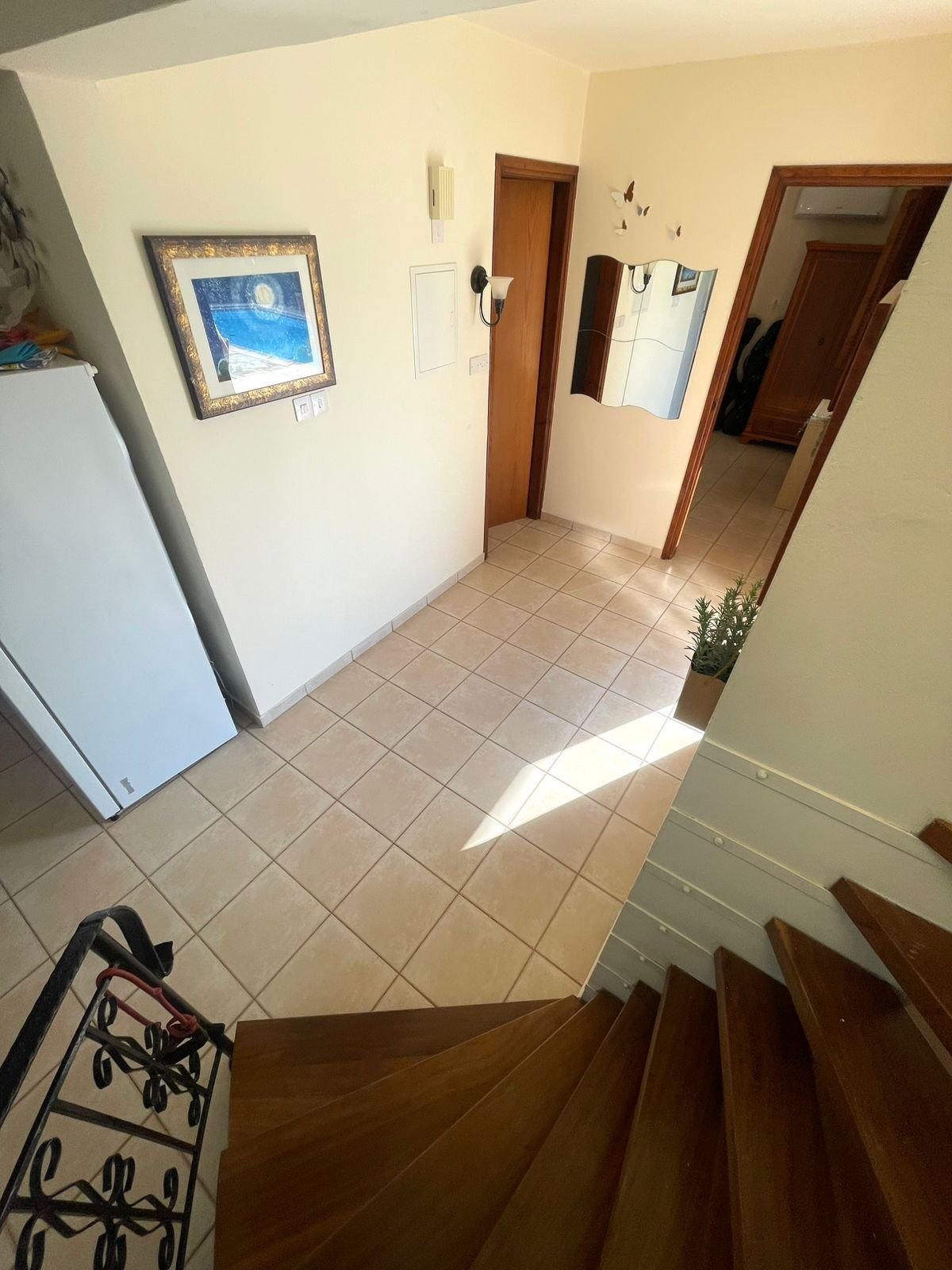 Exclusive 3-Bedroom Residence with PV System and Total Tranquility & Sea View