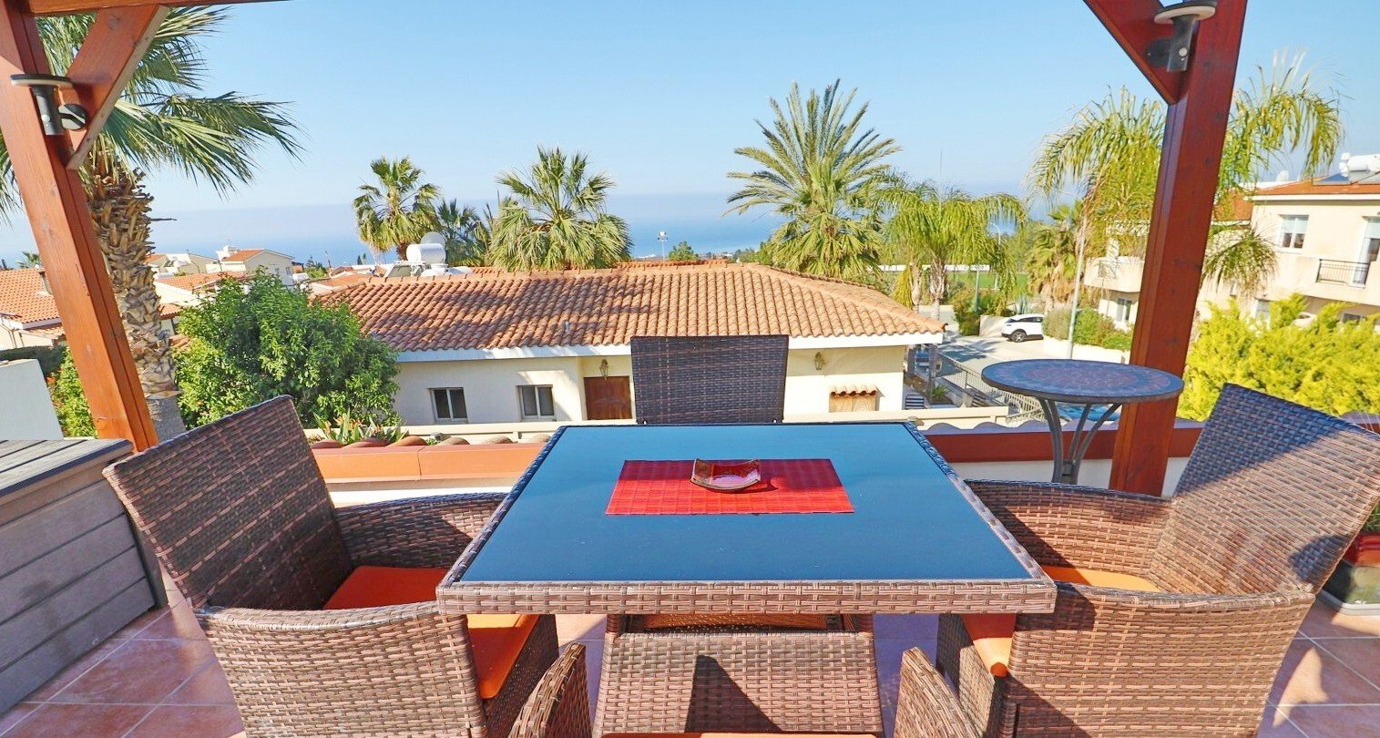 Elegant Bungalow with Breathtaking Views in Tranquil Tala