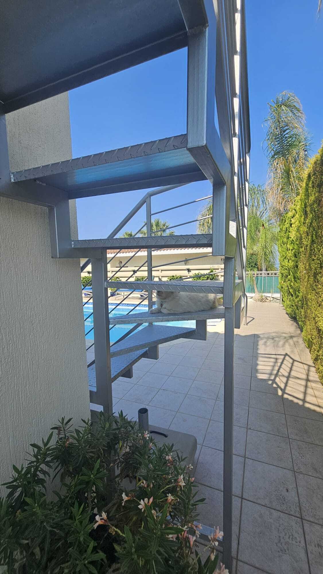 Elegant Bungalow with Breathtaking Views in Tranquil Tala