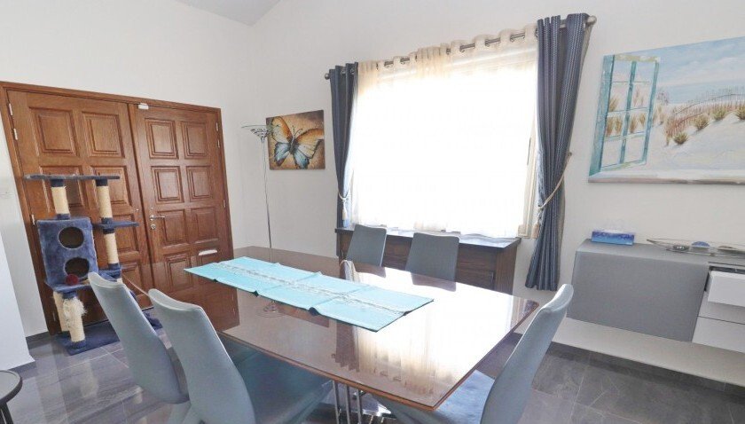 Elegant Bungalow with Breathtaking Views in Tranquil Tala