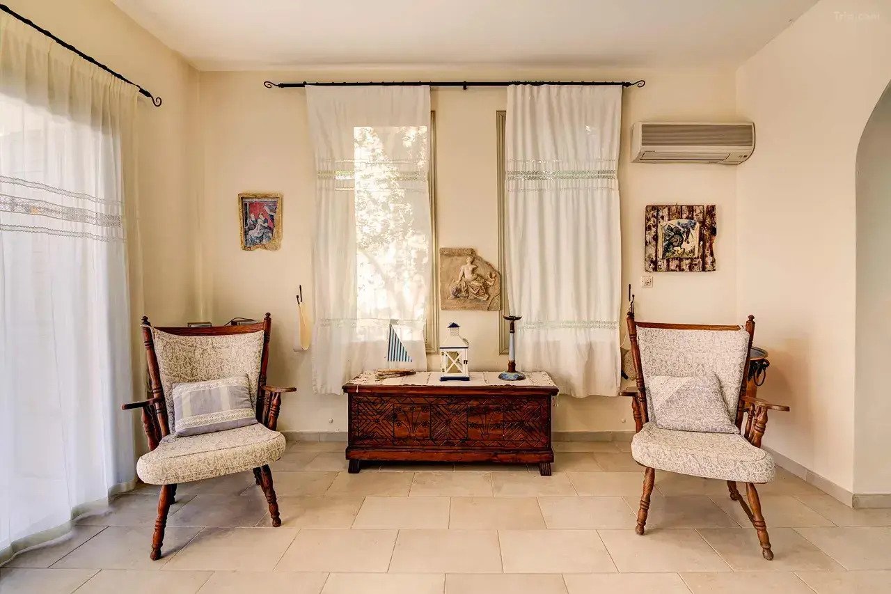 “Where Life Feels Like a Holiday – Elegant Sea-View Villa in Argaka”